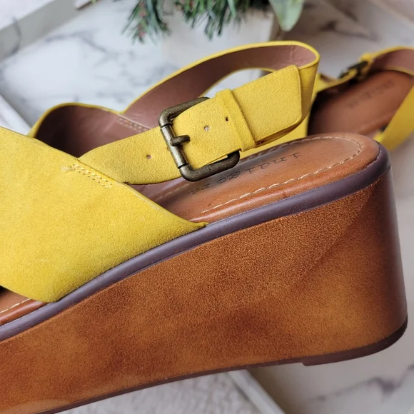 Indigo Yellow Cross Strap Wedges - Picture 7 of 11